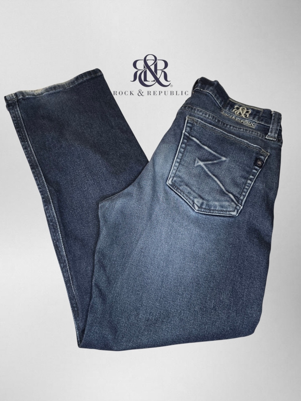 ROCK & REPUBLIC Relaxed Straight Jeans - 34